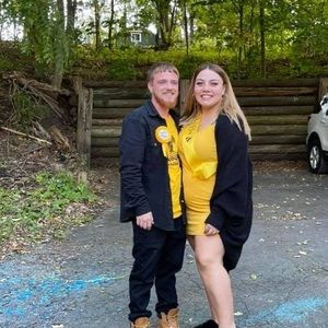 Meet your Posher, Dakota